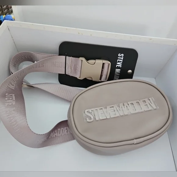 NEW STEVE MADDEN LOGO BELT BAG FANNY PACK CROSSBODY BAG ONE SIZE Mushroom Gray - Picture 4 of 5